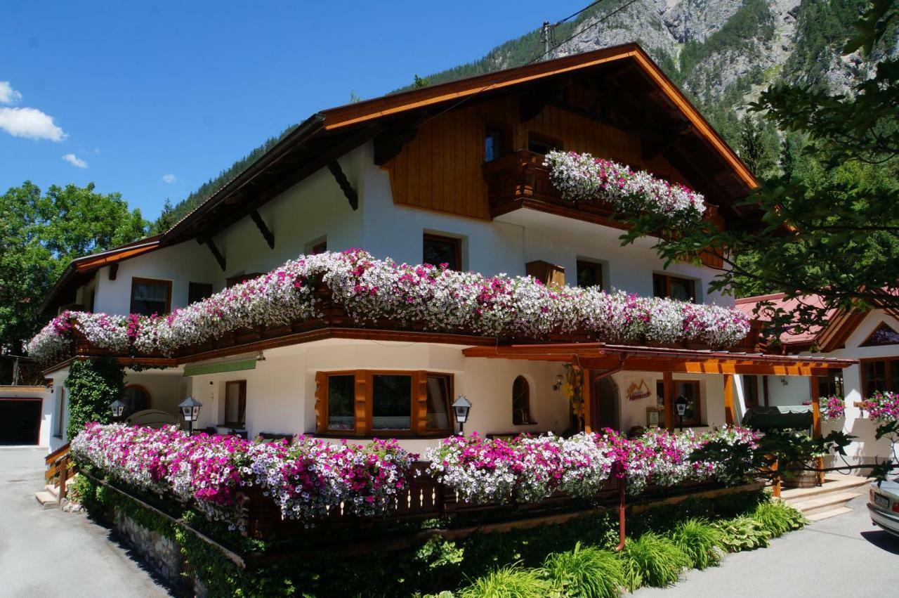 Gaestehaus Almrausch, Ferienanlage Mit Pool Nassereith Dış mekan fotoğraf