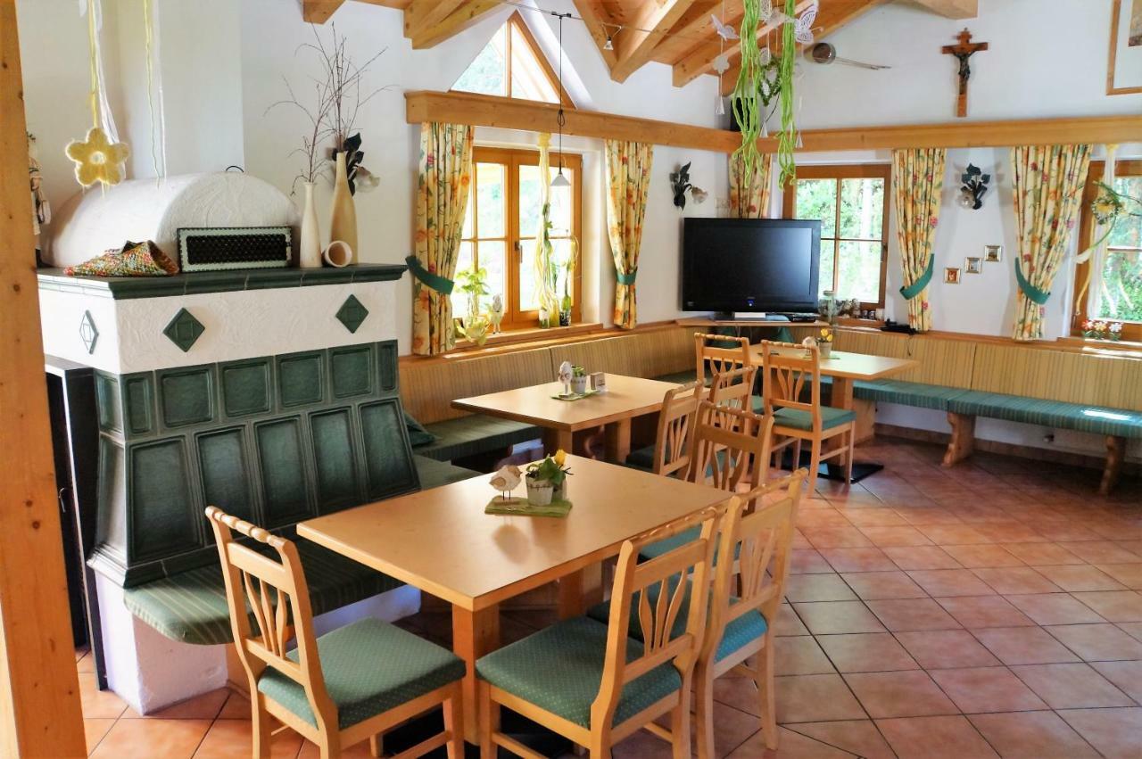 Gaestehaus Almrausch, Ferienanlage Mit Pool Nassereith Dış mekan fotoğraf