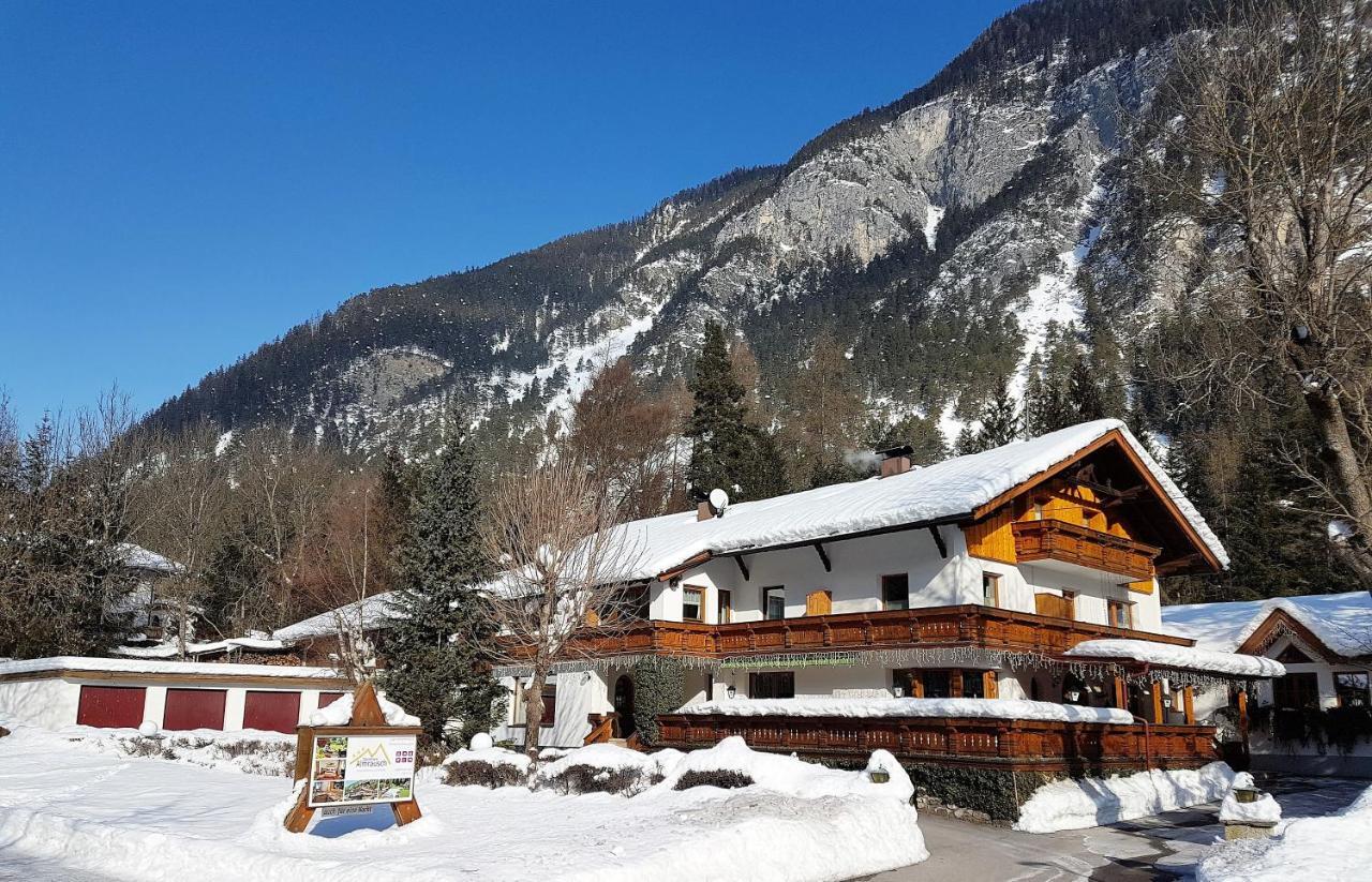 Gaestehaus Almrausch, Ferienanlage Mit Pool Nassereith Dış mekan fotoğraf